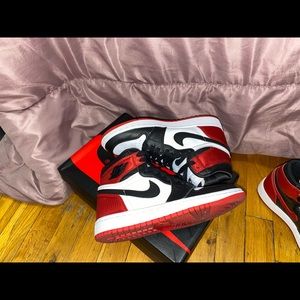 SOLDDDDD Air Jordan satin black toe 1s